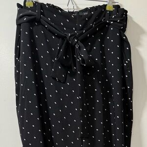 Torrid Black wide leg belted pants with white and pink Dots